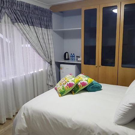 Good 2 Go Guest House Benoni Εξωτερικό φωτογραφία