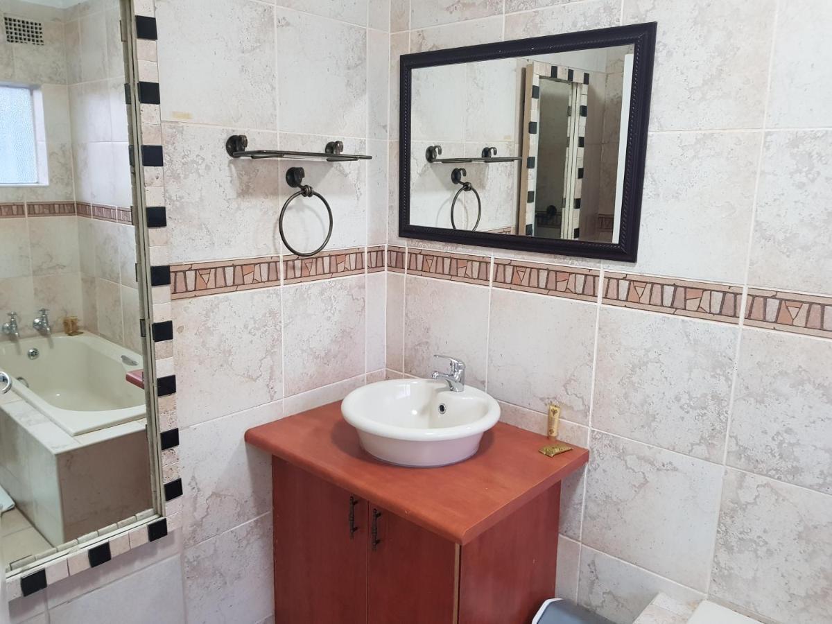 Good 2 Go Guest House Benoni Εξωτερικό φωτογραφία