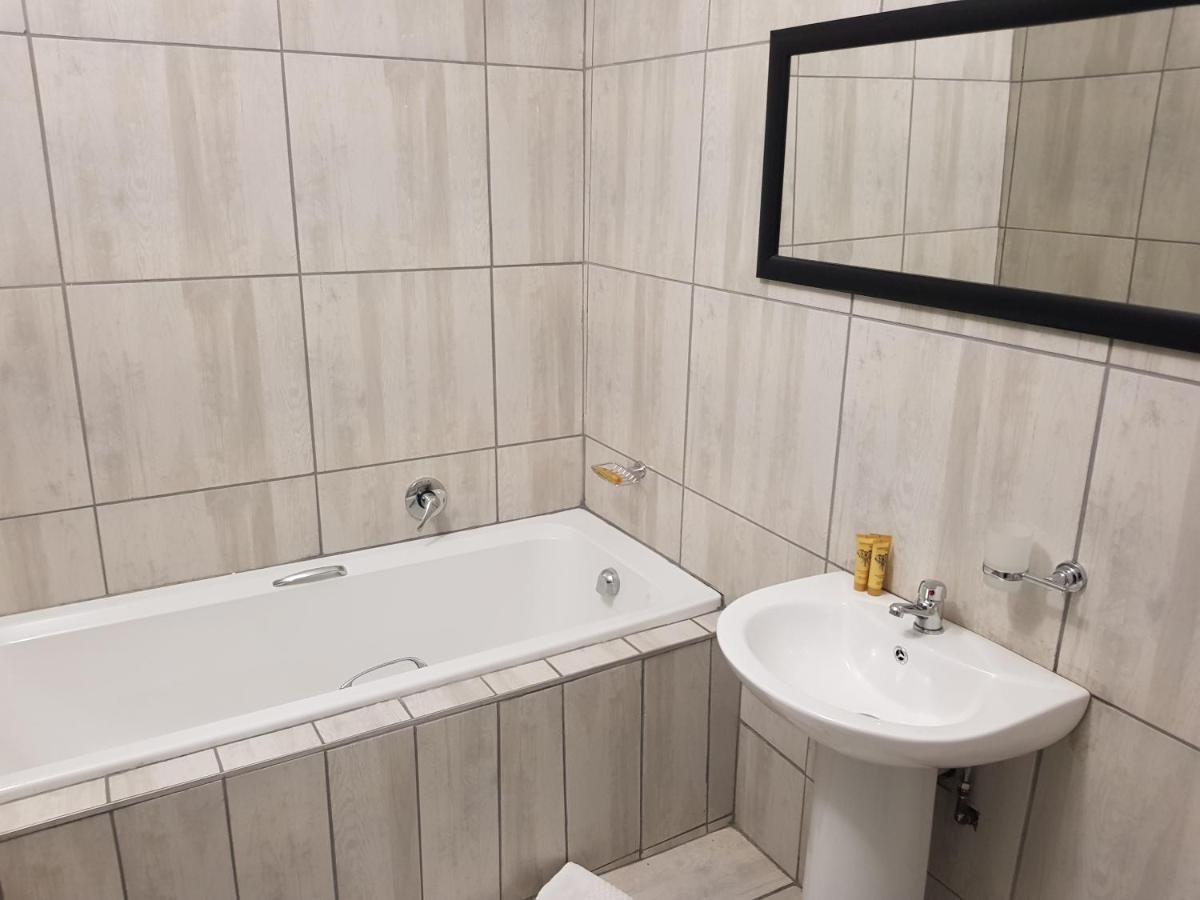 Good 2 Go Guest House Benoni Εξωτερικό φωτογραφία